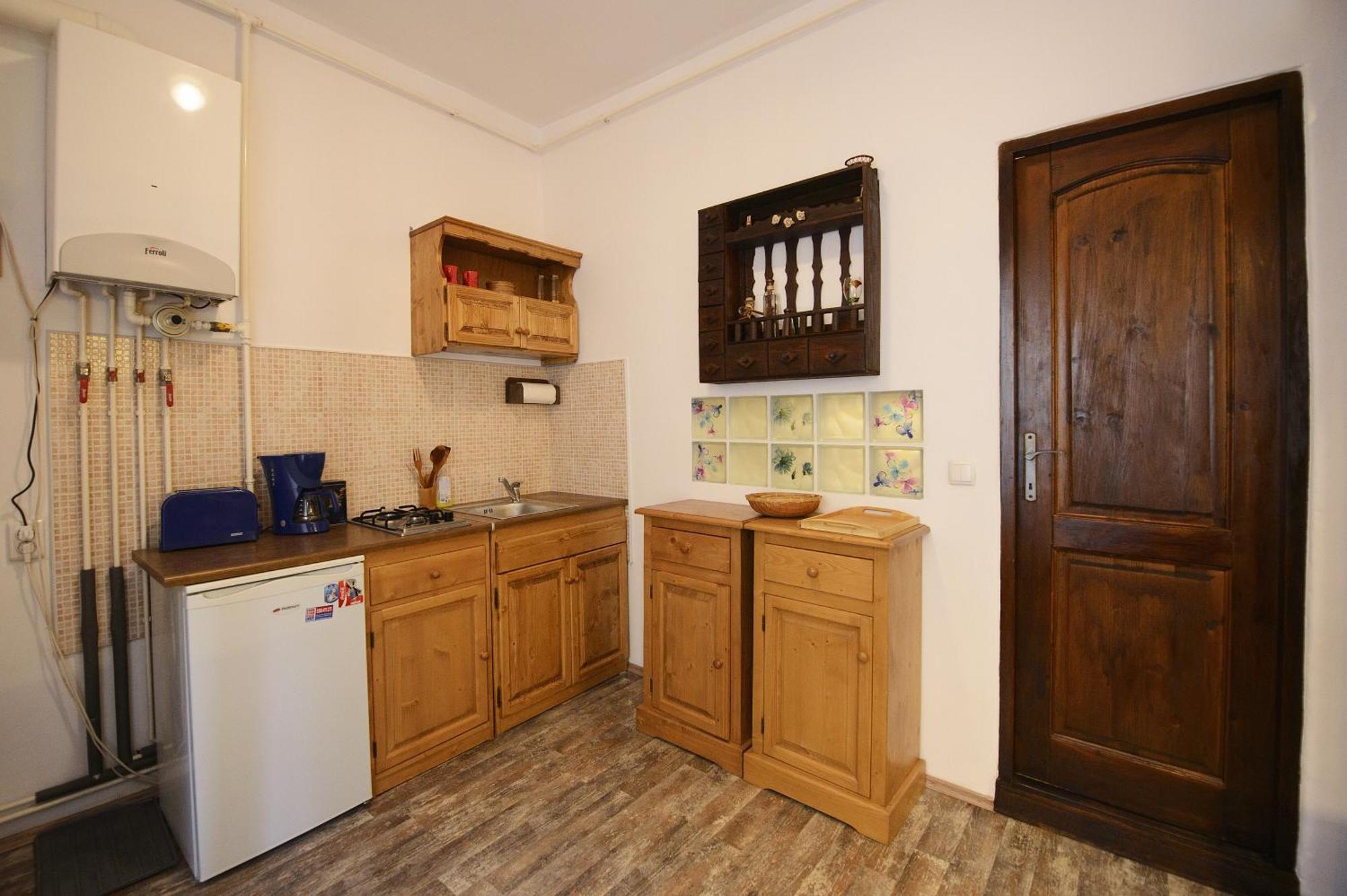 Kron Studio Kalista Braşov Rom bilde